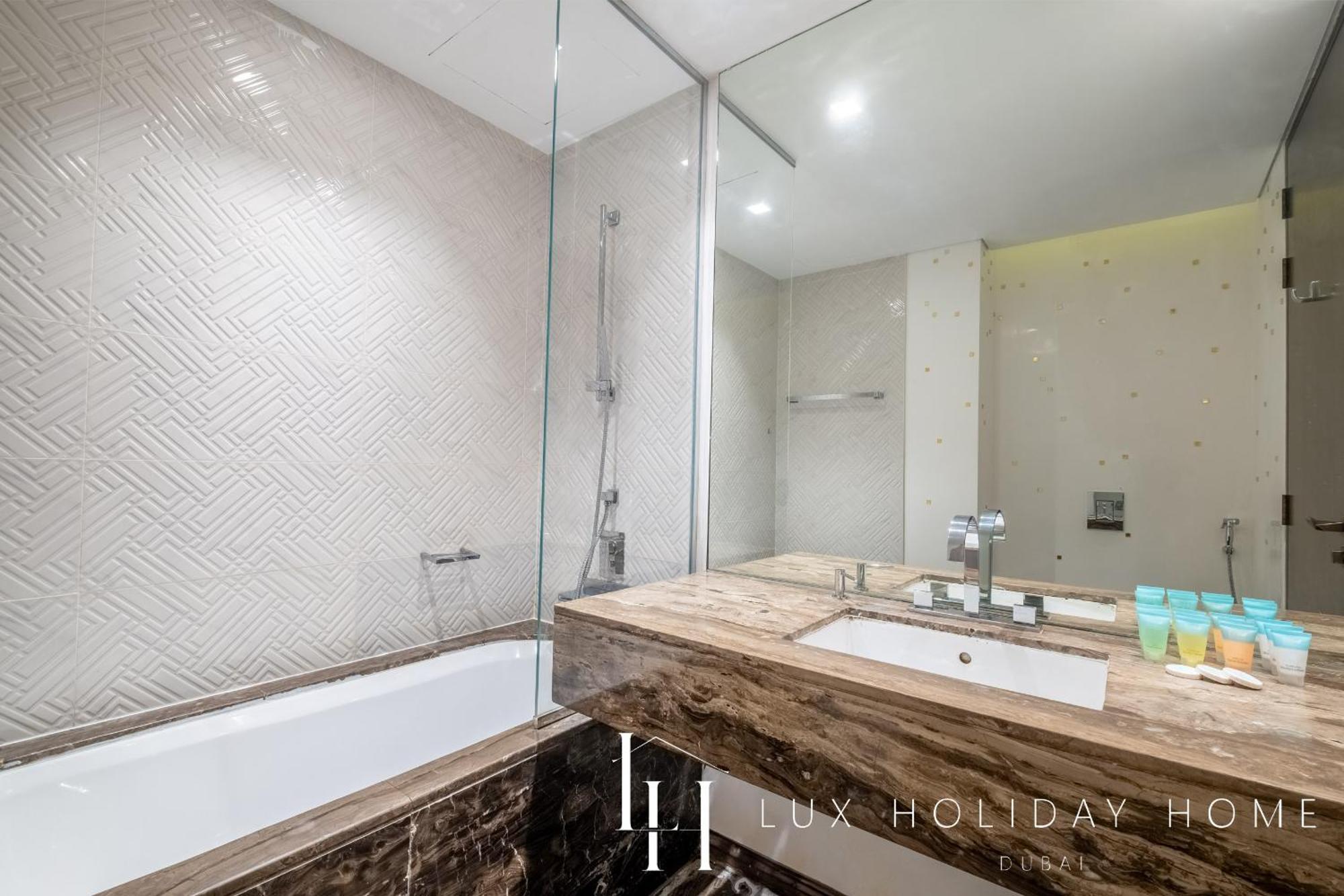 Lux - Lavish Suite With Full Palm Jumeirah View 1 두바이 외부 사진